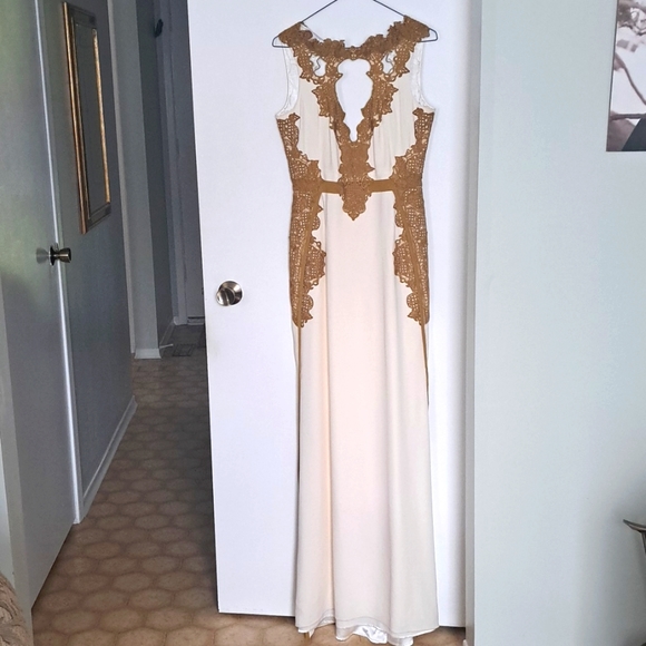 Elie Tahari silk gown size us 4 - Picture 1 of 13